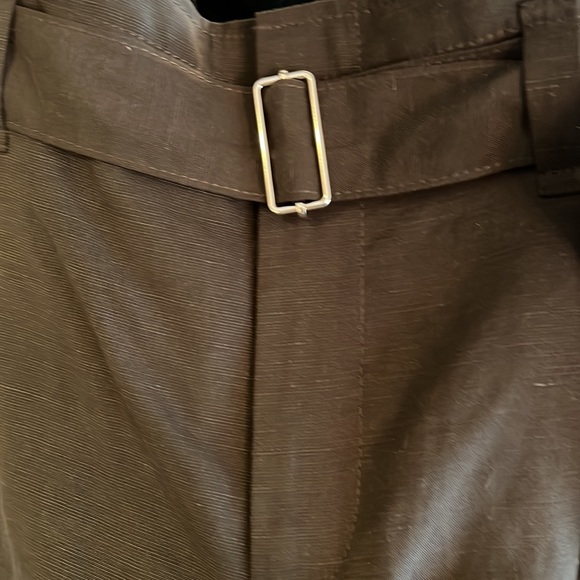 Club Monaco size 2 Darcee Shorts in Olive - Picture 6 of 8